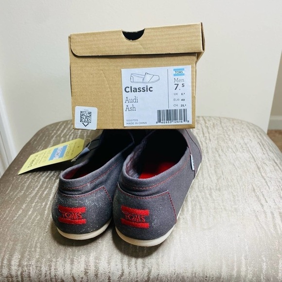 TOMS SHOES NWT UNISEX 7.5 Men 8 women - Picture 7 of 9